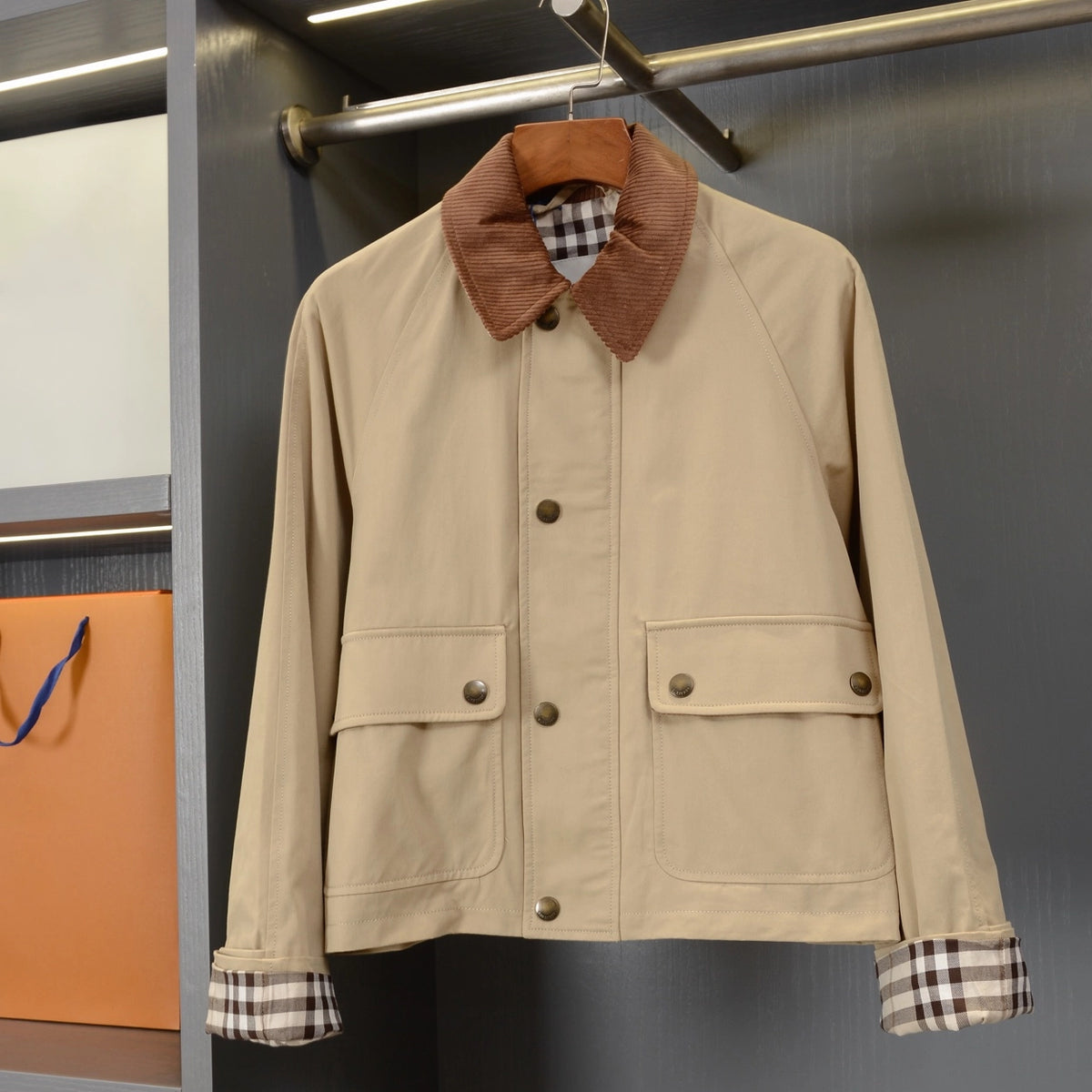 Women's Short Lightweight Trench Coat, Vintage Suede Lapel Jacket - Khaki, Army Green