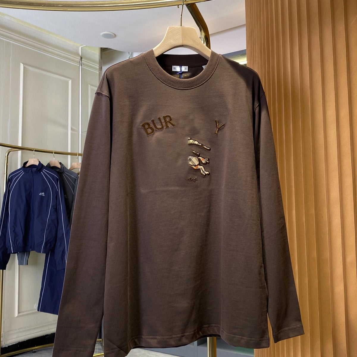 Unisex embroidered cotton long-sleeve ・ Custom embroidery