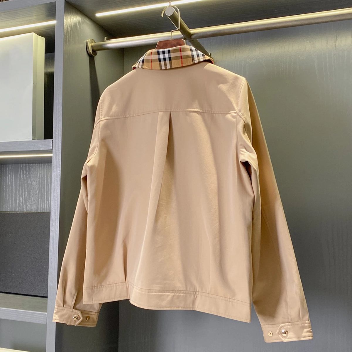 Women's Checkered Collar Short Windbreaker - Khaki