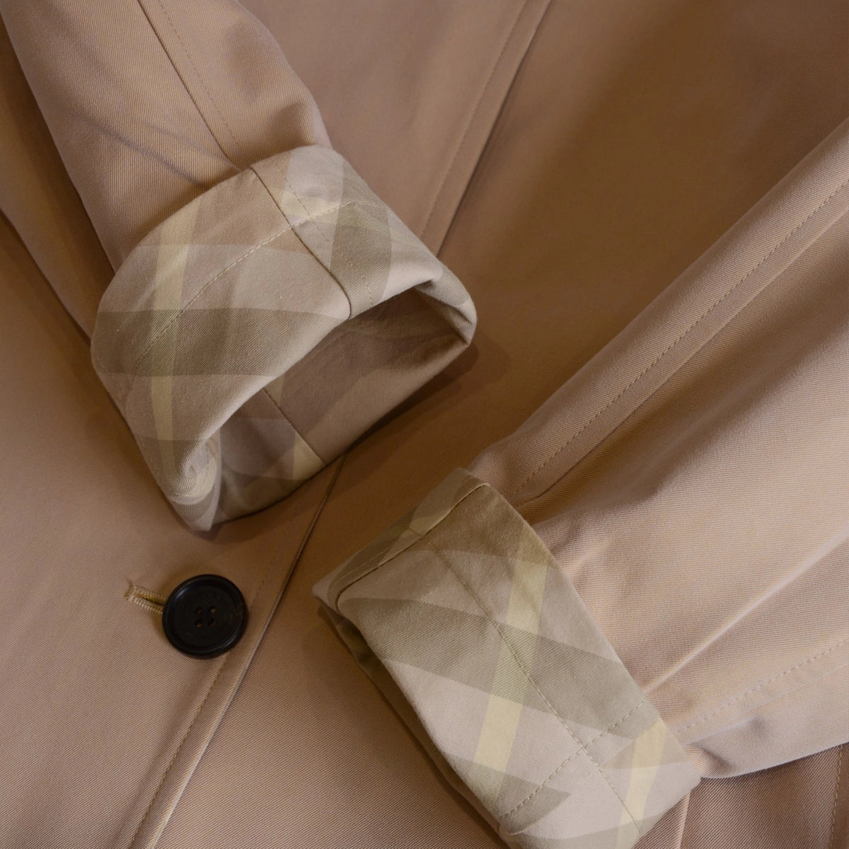 Women's Mid-Length Lightweight Reversible Plaid Trench Coat - Loose Casual Windbreaker in Khaki