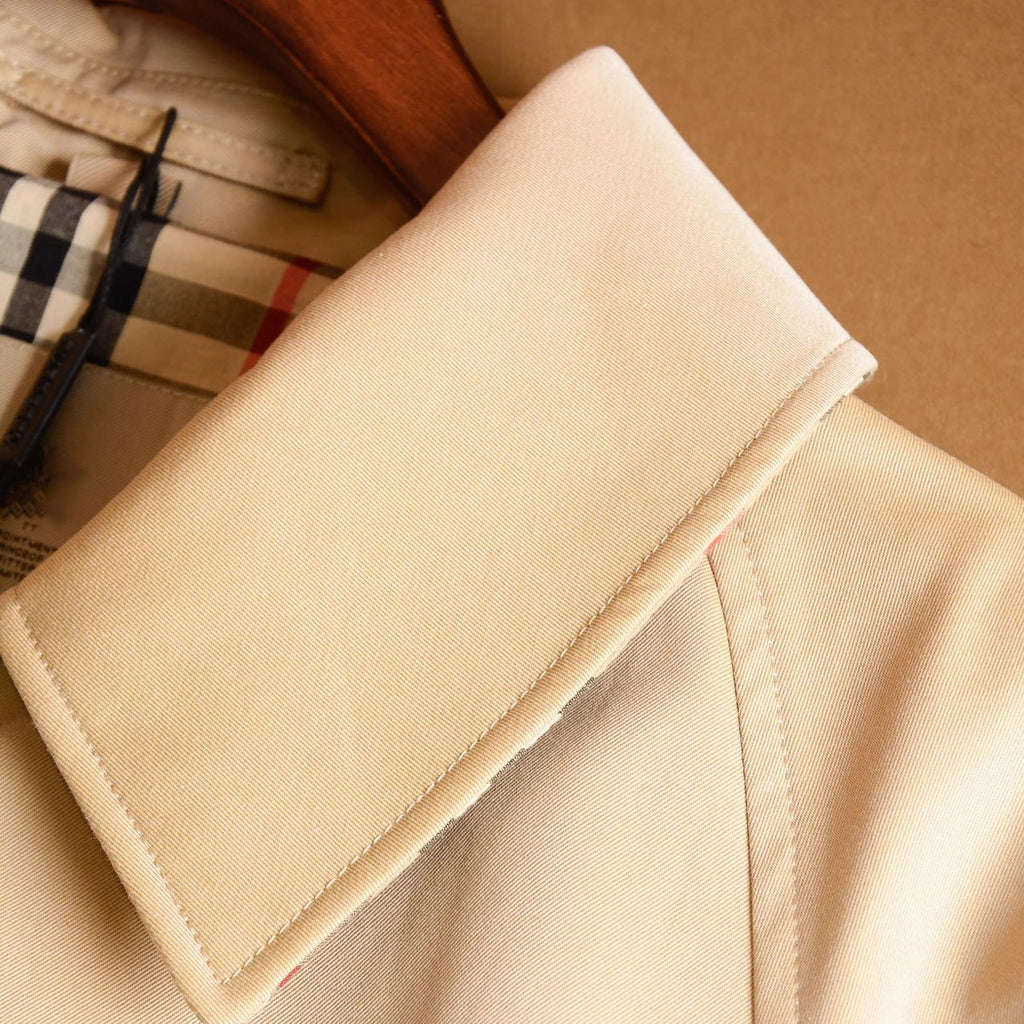 Men's Lightweight British-Style Windbreaker - Available in Two Colors
