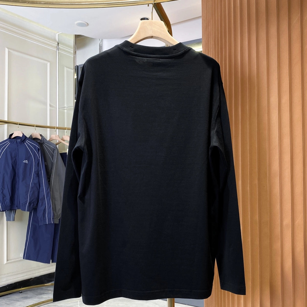 Unisex Retro Embroidered Cotton Long-Sleeve